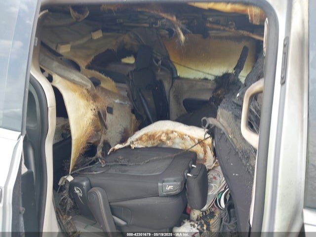 Chrysler Pacifica 2018 2C4RC1FG0JR279837 Image 8