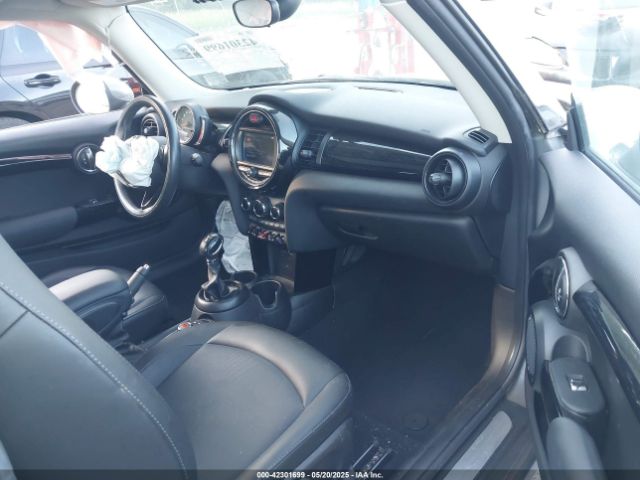 2019 MINI HARDTOP WMWXP5C57K2H30039 Photo 4