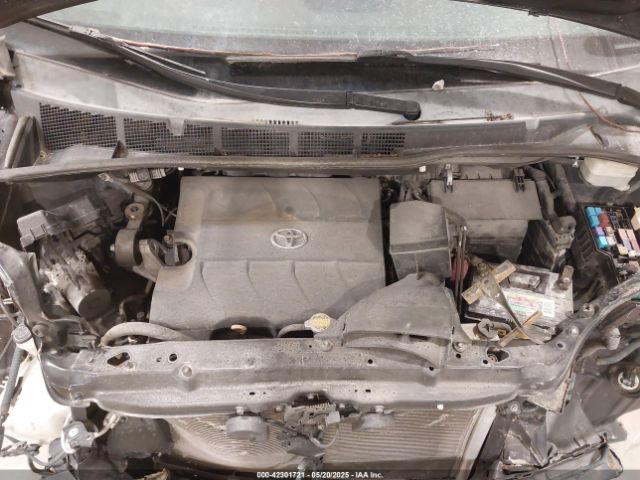 5TDYK3DC0FS668602 Toyota Sienna Xle Premium 8 Passenger