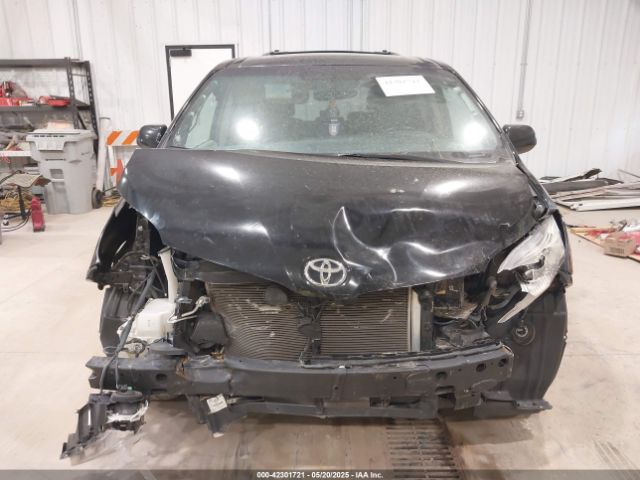 5TDYK3DC0FS668602 Toyota Sienna Xle Premium 8 Passenger