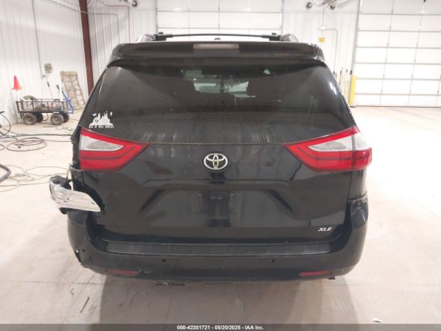 5TDYK3DC0FS668602 Toyota Sienna Xle Premium 8 Passenger