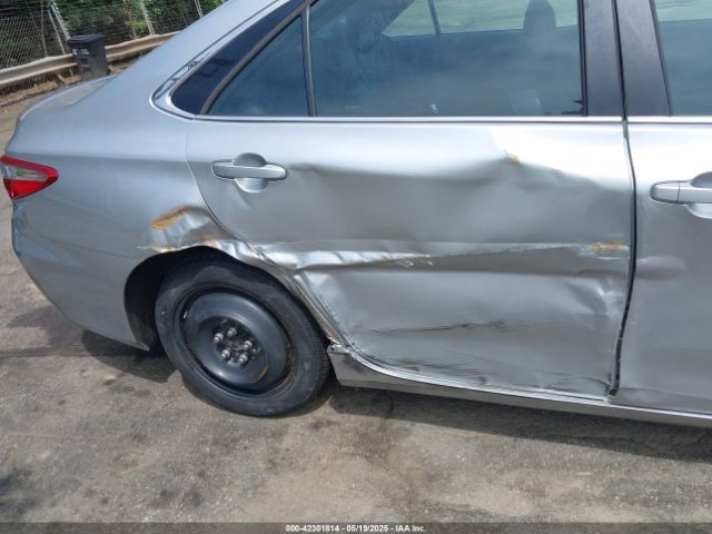 4T1BF1FK2GU236279 Toyota CAMRY SE
