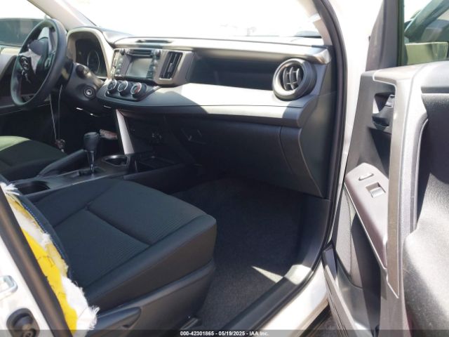 JTMZFREV5JJ727547 Toyota RAV4 LE