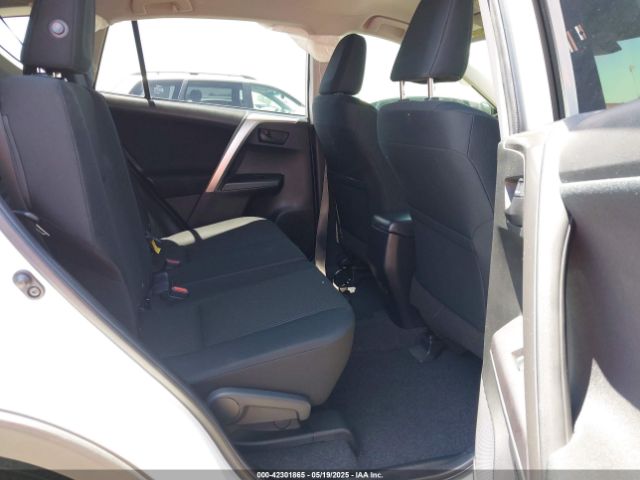 JTMZFREV5JJ727547 Toyota RAV4 LE