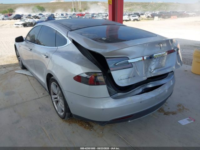 2015 TESLA MODEL S 5YJSA1H14FFP77736 Photo 2