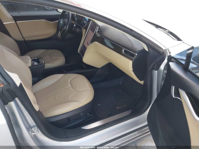 2015 TESLA MODEL S 5YJSA1H14FFP77736 Photo 4