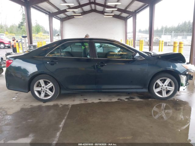 4T1BF1FK1EU400389 Toyota CAMRY SE