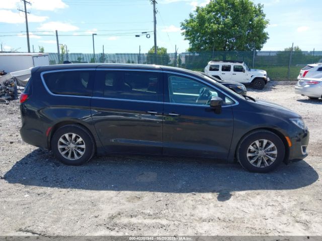 2C4RC1FG7JR279124 Chrysler Pacifica Touring Plus