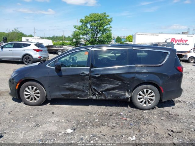 2C4RC1FG7JR279124 Chrysler Pacifica Touring Plus