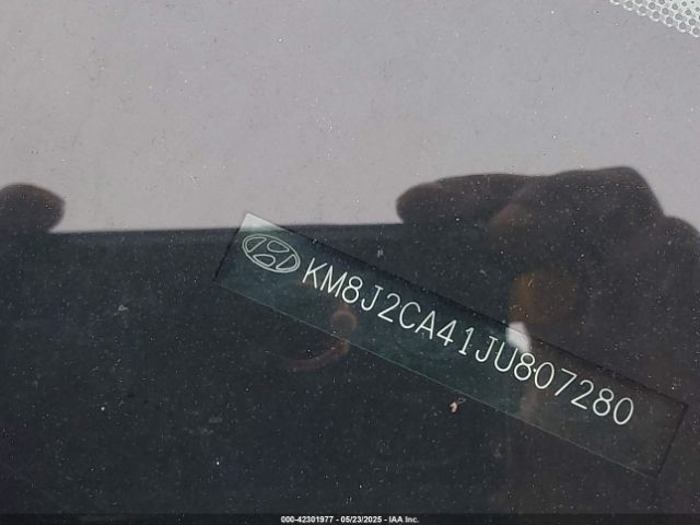 KM8J2CA41JU807280 Hyundai TUCSON SE