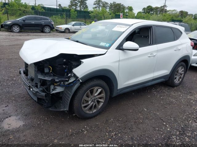 KM8J2CA41JU807280 Hyundai TUCSON SE