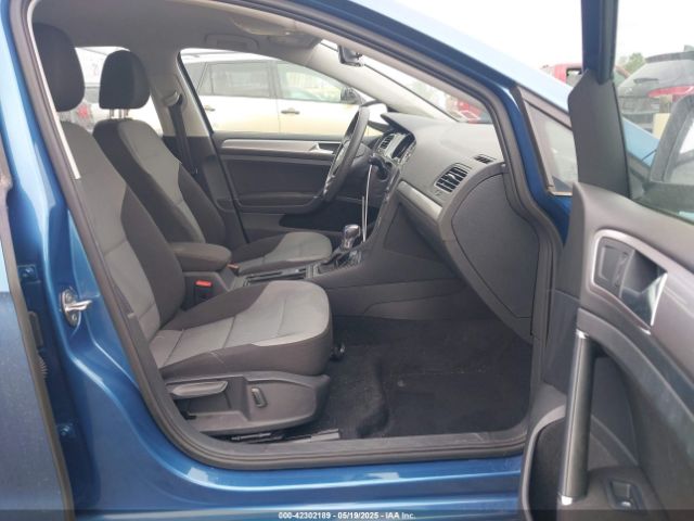 WVWKP7AU7GW916034 Volkswagen E-golf Se