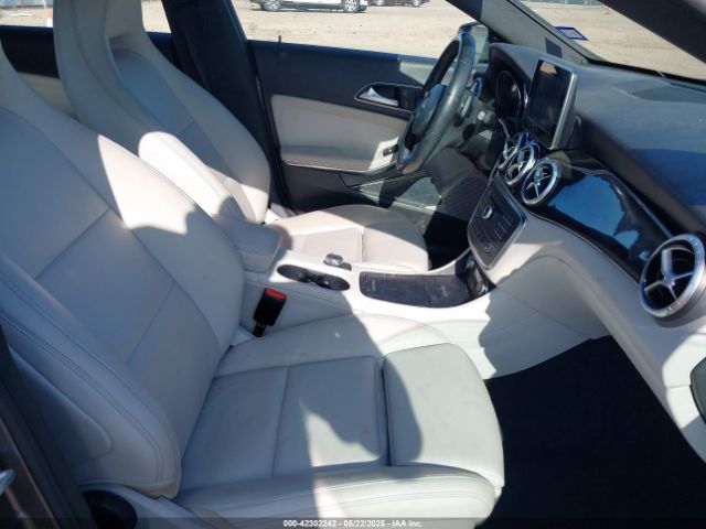 2016 MERCEDES-BENZ CLA 250 WDDSJ4EB6GN294031 Photo 4
