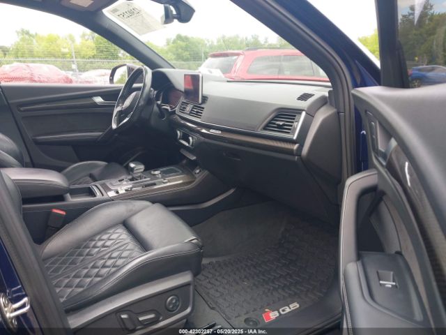 2018 AUDI SQ5 WA1C4AFY6J2102360 Photo 4