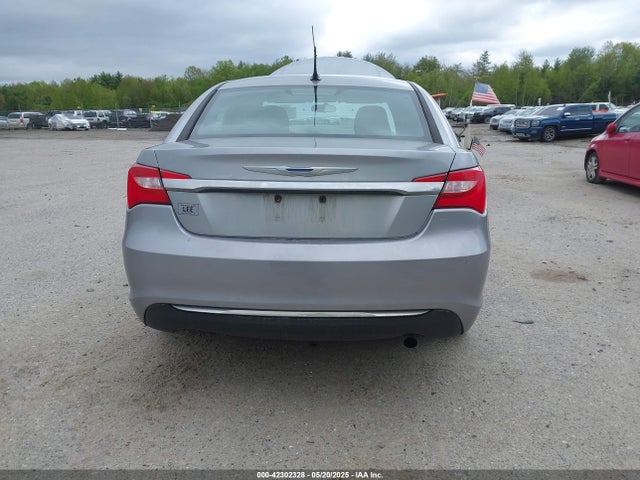 Chrysler 200 LX 2014 1C3CCBAB9EN231381 Image 16