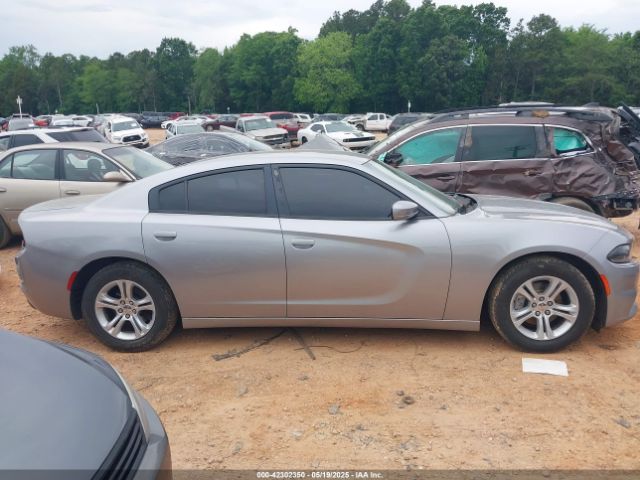 2C3CDXBGXFH812970 Dodge Charger Se