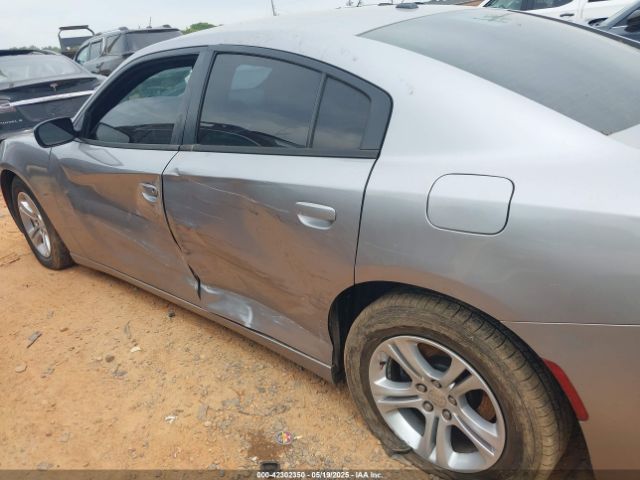 2C3CDXBGXFH812970 Dodge Charger Se