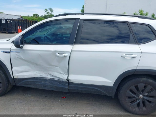 3VVCX7B2XNM018415 Volkswagen Taos 1.5t S