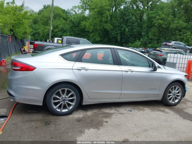3FA6P0LU0HR354848 Ford Fusion Hybrid Se