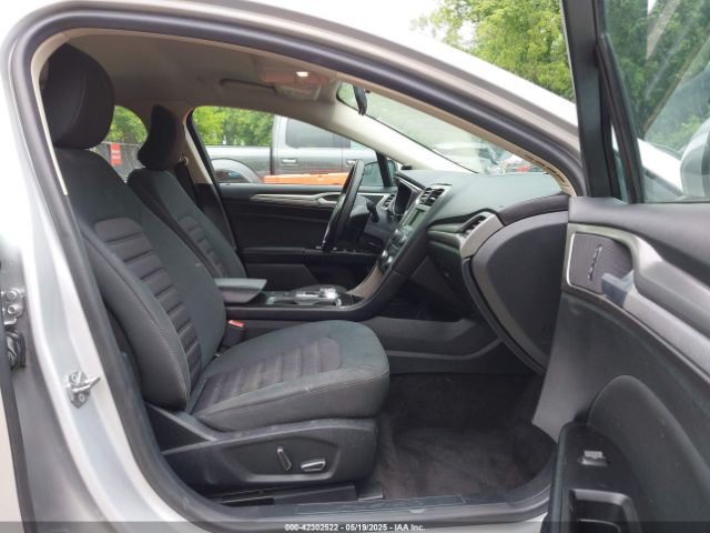 3FA6P0LU0HR354848 Ford Fusion Hybrid Se
