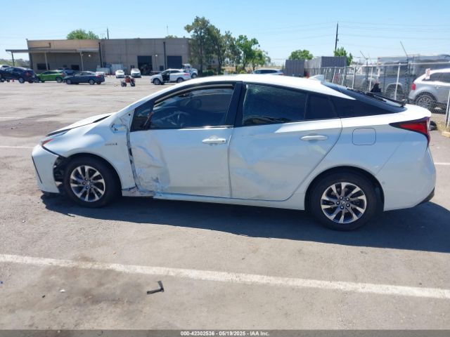 JTDKARFU5K3089070 Toyota PRIUS XLE
