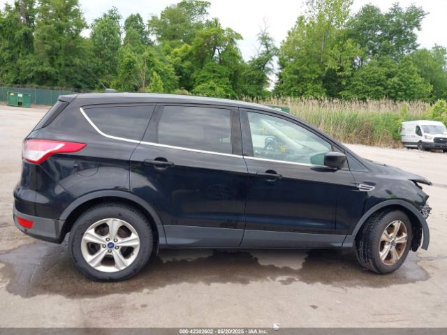 1FMCU0G78GUA19057 Ford ESCAPE SE