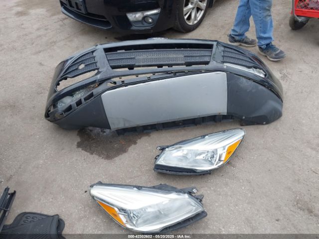 1FMCU0G78GUA19057 Ford ESCAPE SE