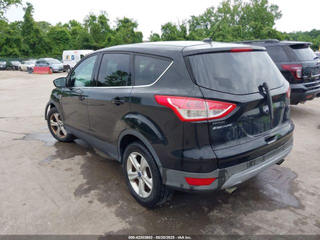 1FMCU0G78GUA19057 Ford ESCAPE SE