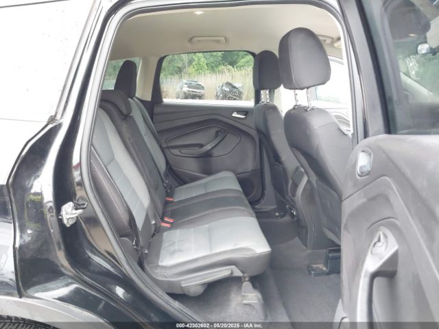 1FMCU0G78GUA19057 Ford ESCAPE SE