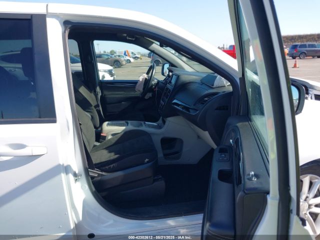 2C4RDGBG1JR184306 Dodge Grand Caravan Se Plus