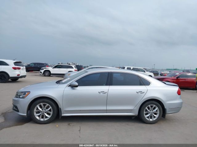 1VWAT7A35GC003544 Volkswagen Passat 1.8t S