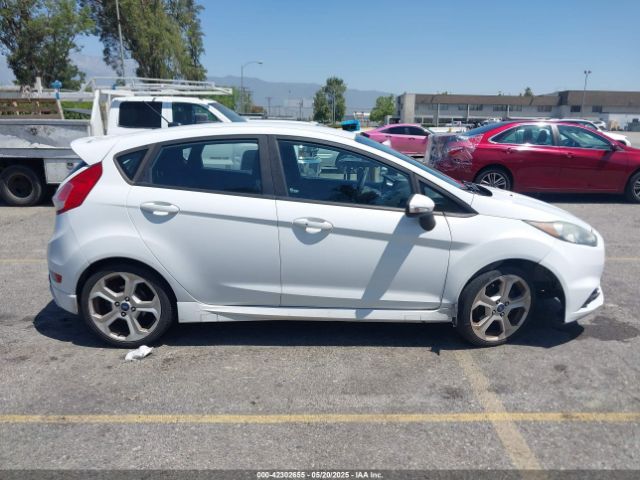 3FADP4GX0FM129570 Ford Fiesta