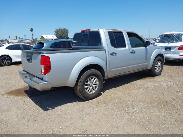 1N6AD0ER8JN718557 Nissan 2018