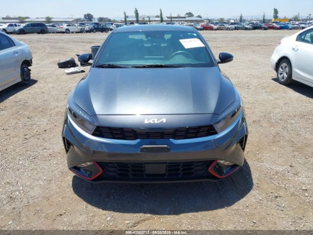 3KPF54AD3PE657798 KIA Forte Gt-line