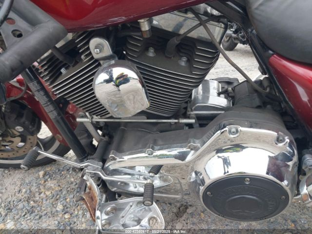 2010 HARLEY-DAVIDSON FLHX 1HD1KB416AB630302 Photo 8
