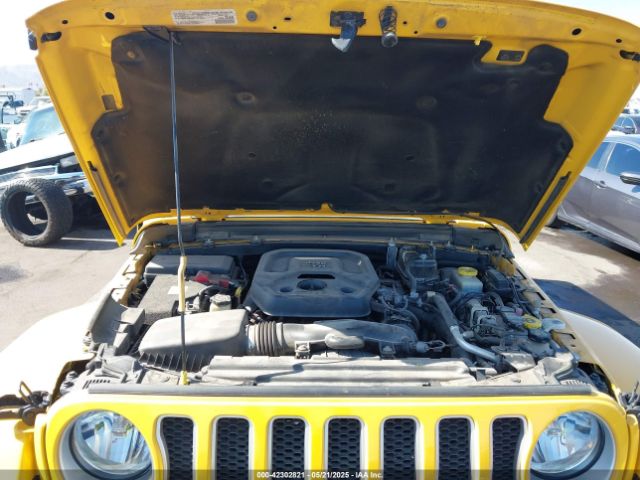 1C4HJXEN3JW306282 Jeep Wrangler Unlimited Sahara 4x4