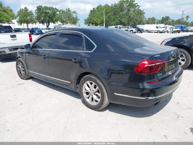 Продаж на аукціоні авто 2017 Volkswagen Passat 1.8t S, vin: 1VWAT7A31HC019158, номер лоту: 42302887