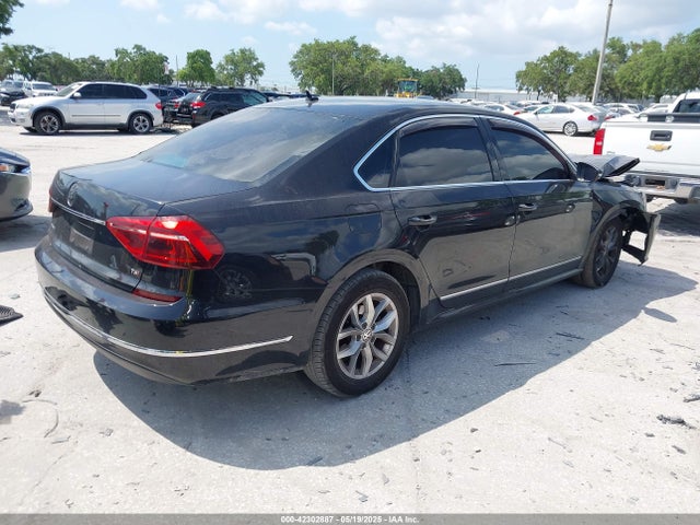 Продаж на аукціоні авто 2017 Volkswagen Passat 1.8t S, vin: 1VWAT7A31HC019158, номер лоту: 42302887