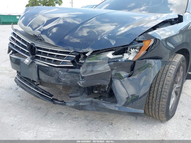 Продаж на аукціоні авто 2017 Volkswagen Passat 1.8t S, vin: 1VWAT7A31HC019158, номер лоту: 42302887