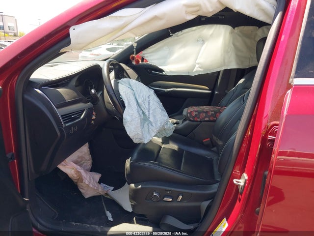 2019 CADILLAC XT4 1GYFZCR40KF136453 Photo 4