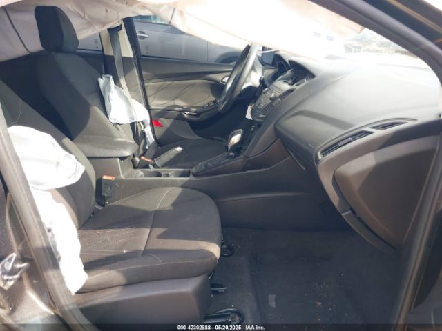 1FADP3K23JL250495 Ford FOCUS SE