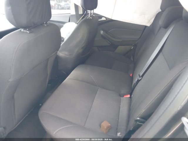 1FADP3K23JL250495 Ford FOCUS SE