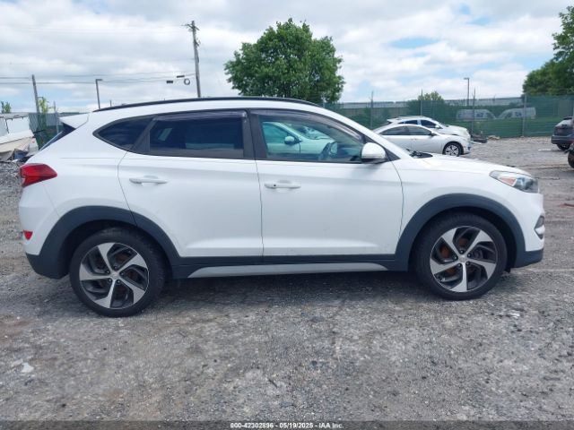 KM8J3CA26JU639776 Hyundai Tucson Value