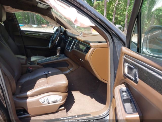 2017 PORSCHE MACAN WP1AB2A59HLB11370 Photo 4