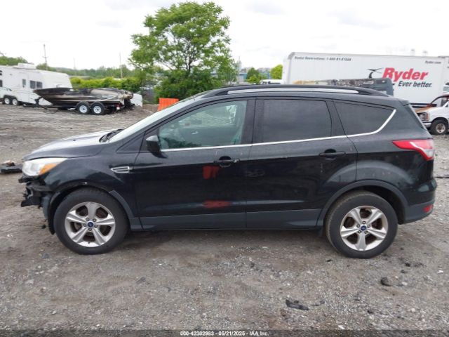 1FMCU0GX9EUE32876 Ford ESCAPE SE