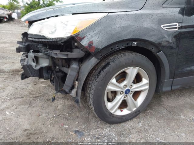 1FMCU0GX9EUE32876 Ford ESCAPE SE