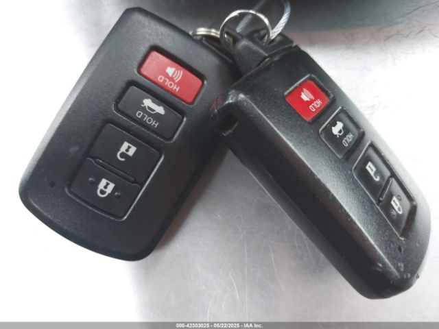 2T1BURHE5HC925876 Toyota Corolla Xle