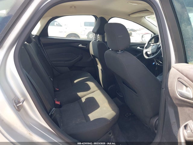 1FADP3F26FL261881 Ford FOCUS SE
