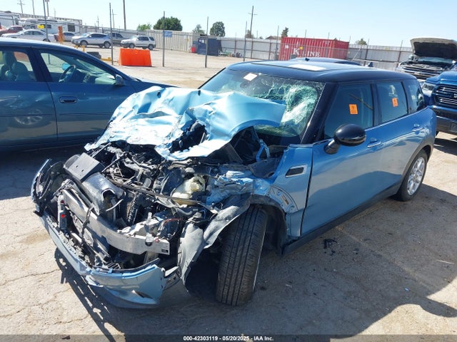 2016 MINI CLUBMAN WMWLN5C51G2E30265 Photo 1