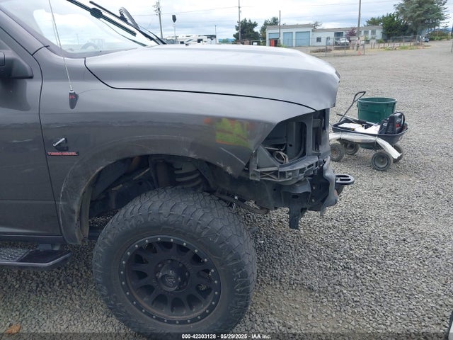 3C6UR5FL5JG218204 RAM 2500